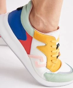 GLOBAL SHOE ROLLIE WEEKENDER SODA ATHLEISURE TRAVEL SHOE All Women's Footwear