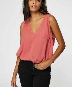 O'NEILL ONEILL LAINIE SLEEVELESS CRINKLE TOP All Women's Clothing