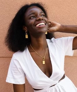 WELL DUNN Accessories NAVI MEDALLION PENDANT EARRINGS